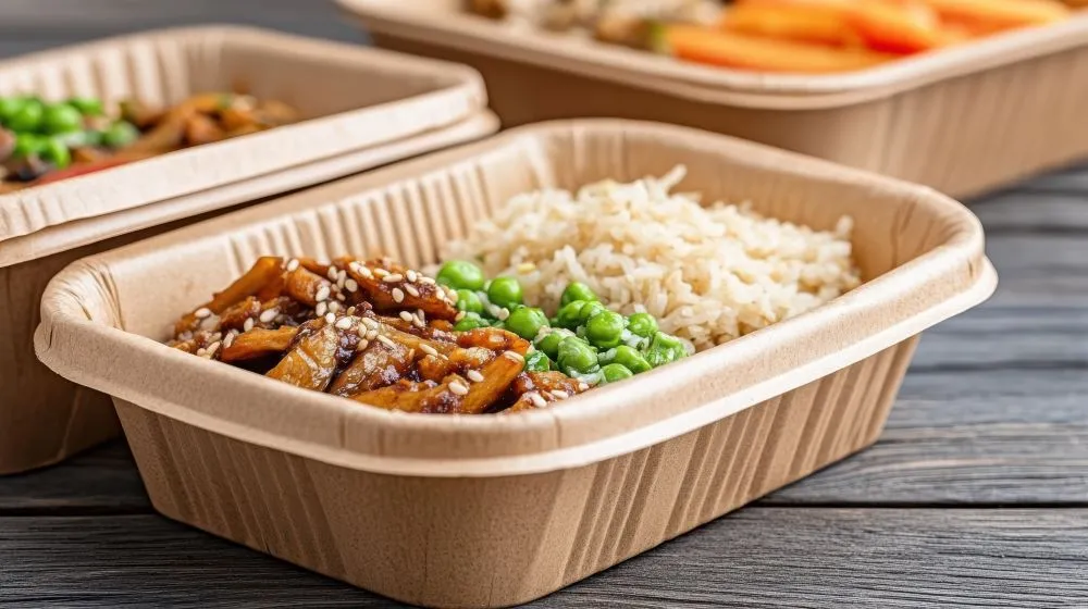 Smooth Molded Fiber–Based Food Packaging