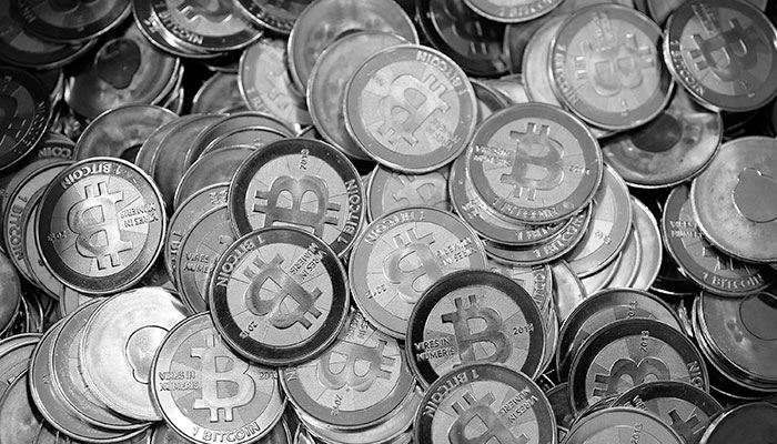 Disruptive power of virtual currency