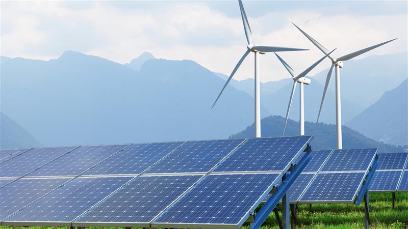 Infographic displaying tracked renewable energy projects, investments, entities, and countries covered